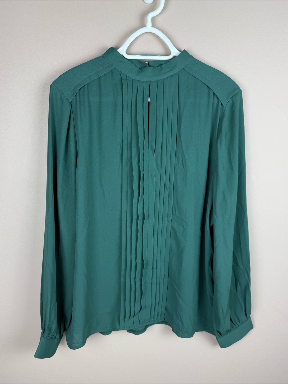 ANN TAYLOR | high neck keyhole pleated green long sleeve top blouse L
